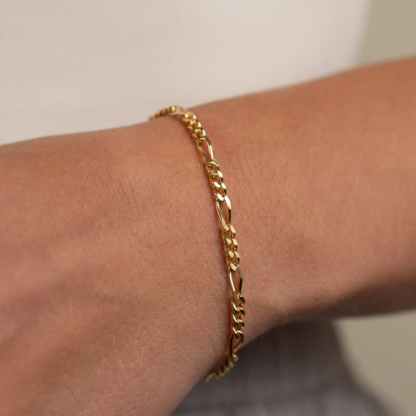 UMA MEDIUM FIGARO GOLDEN BRACELET - Sisi Copenhagen
