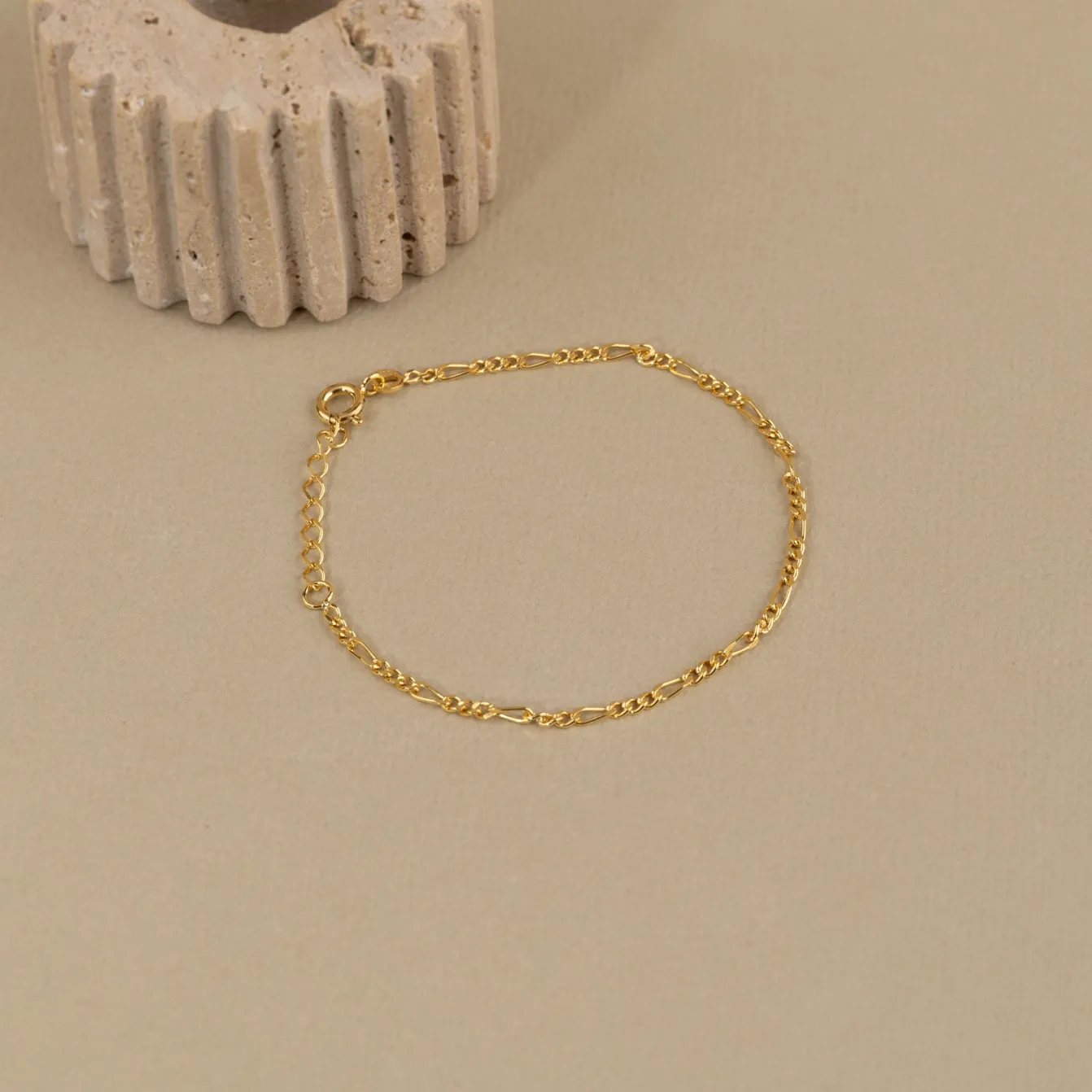 UMA SMALL FIGARO GOLDEN BRACELET - Sisi Copenhagen