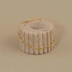UMA SMALL FIGARO GOLDEN BRACELET - Sisi Copenhagen