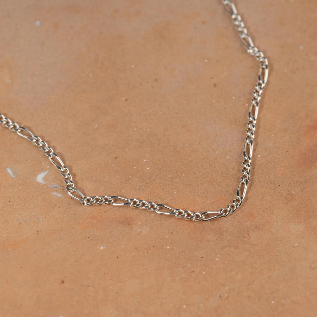 UMA SMALL FIGARO SILVER CHAIN
