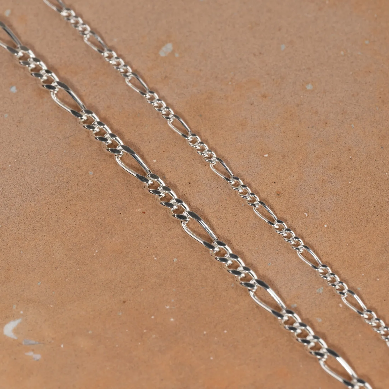 UMA SMALL FIGARO SILVER CHAIN