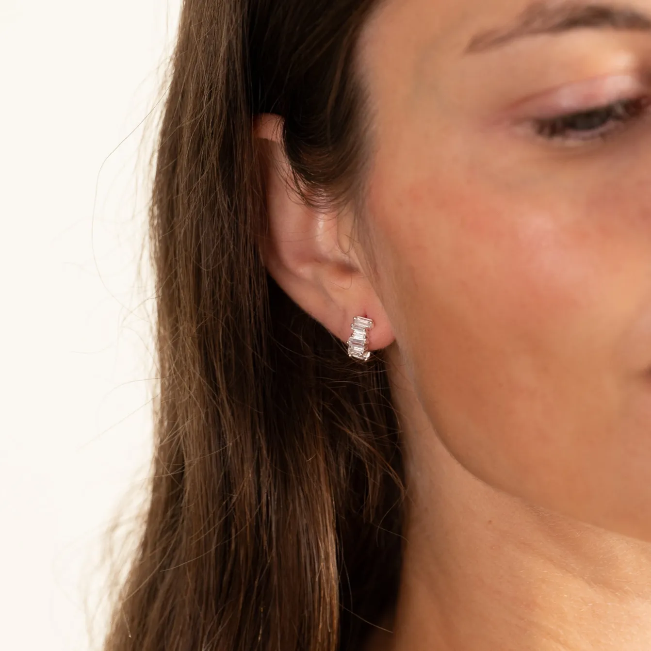 VANESSA CRYSTAL SILVER CREOL EARRING - Sisi Copenhagen