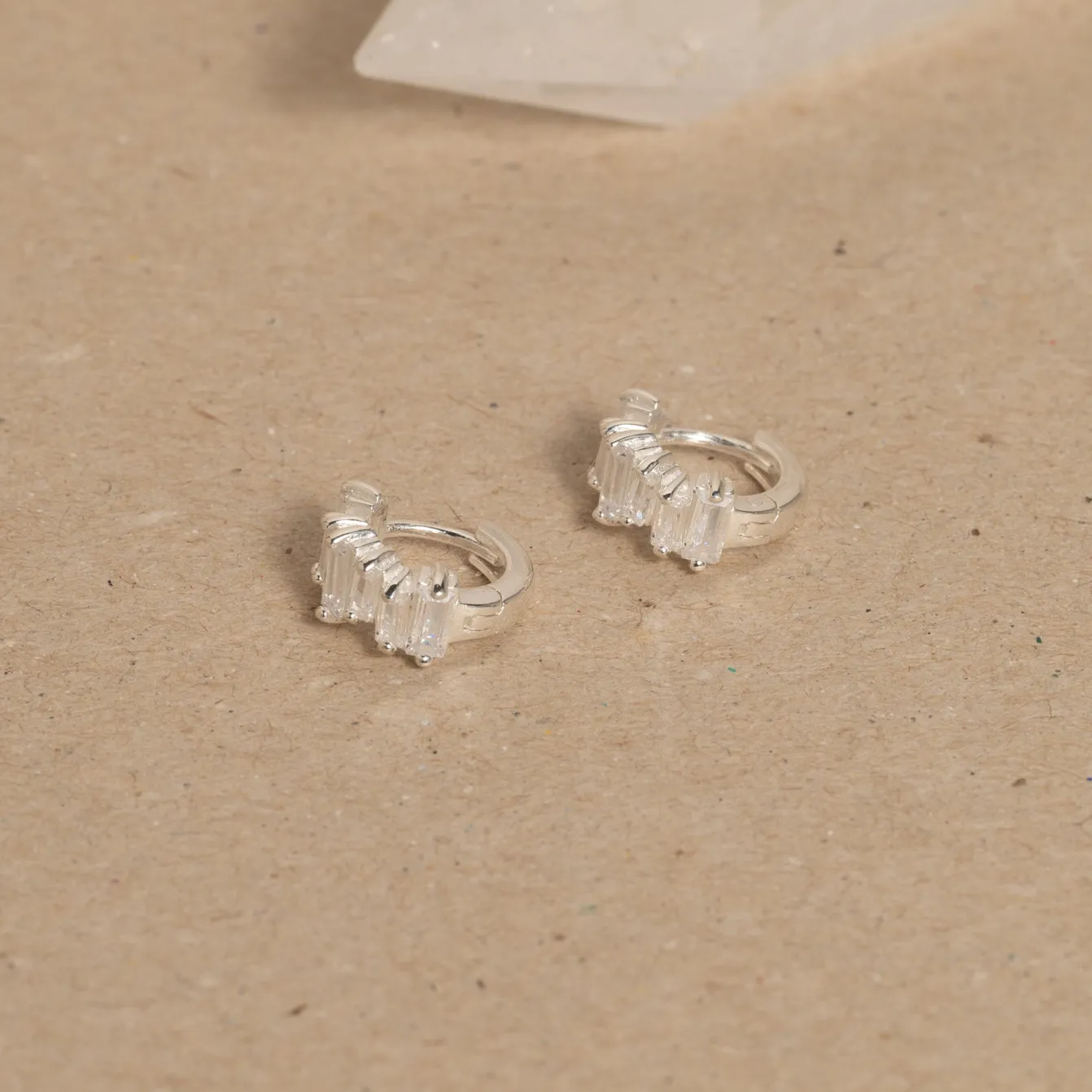 VANESSA CRYSTAL SILVER CREOL EARRING - Sisi Copenhagen