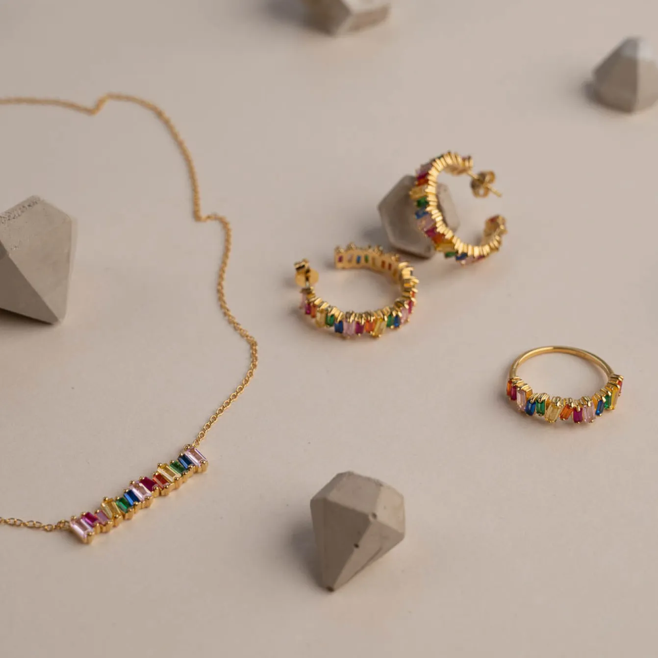 VERONICA RAINBOW GOLDEN NECKLACE - Sisi Copenhagen
