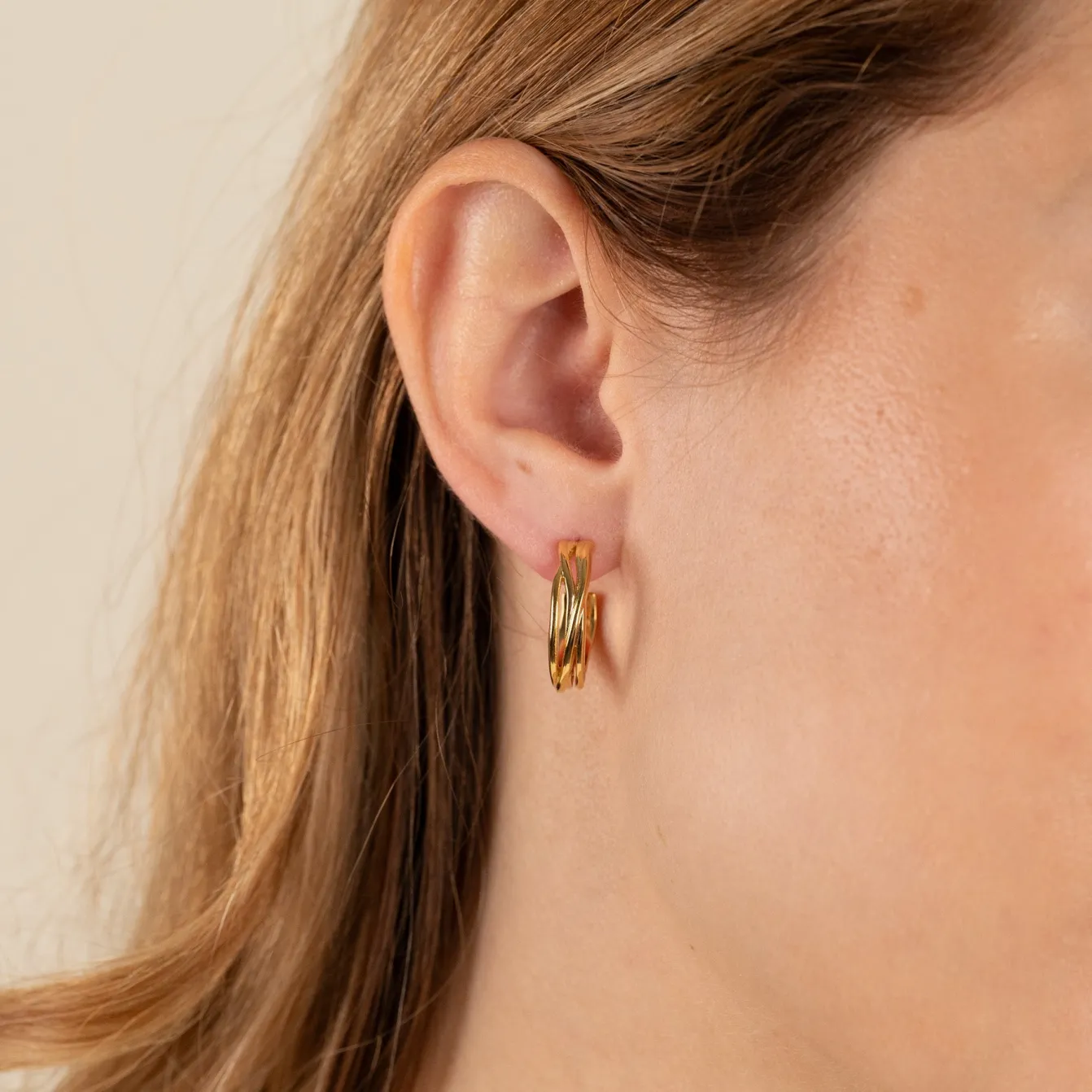 WILLOW GOLDEN CREOL EARRING