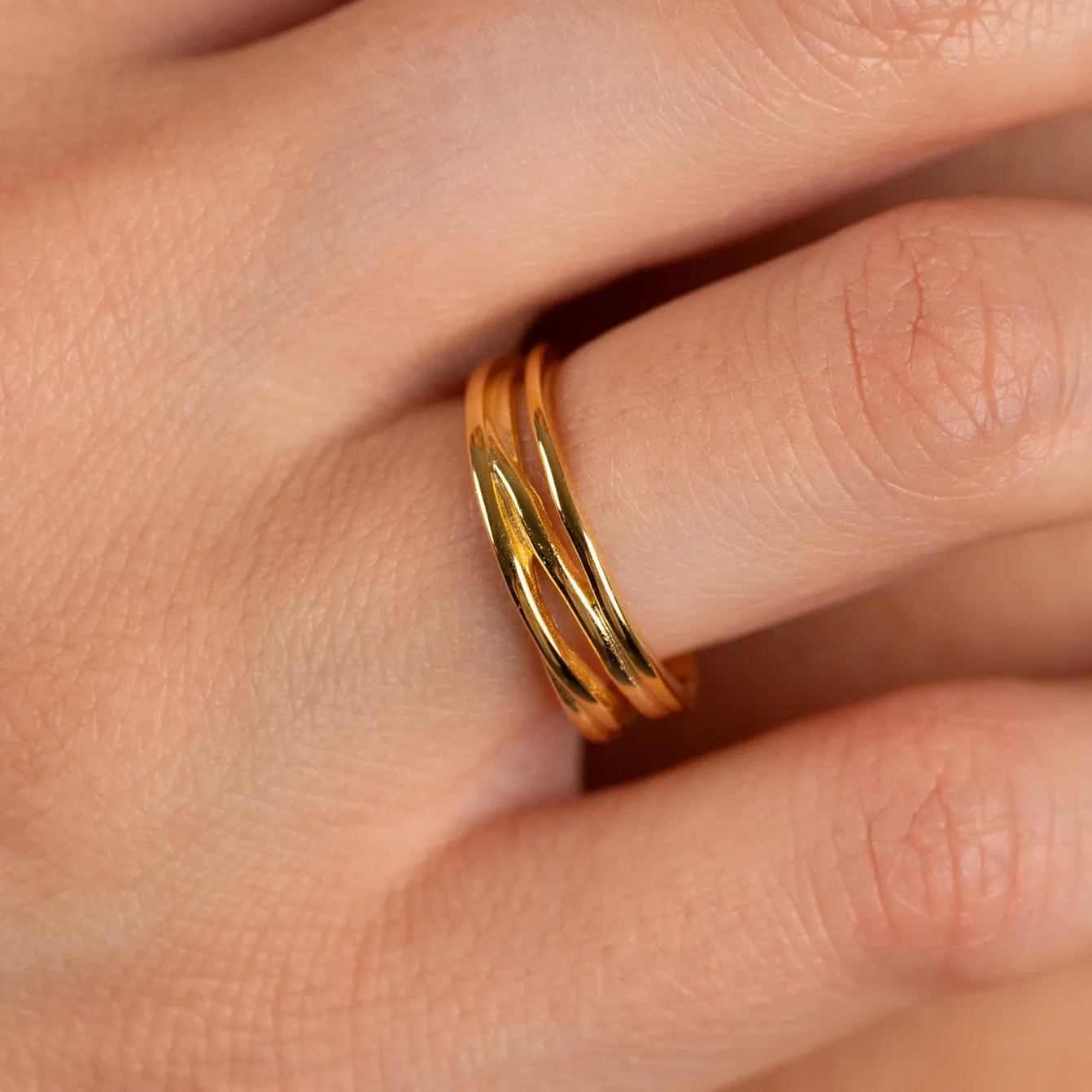 WILLOW GOLDEN RING