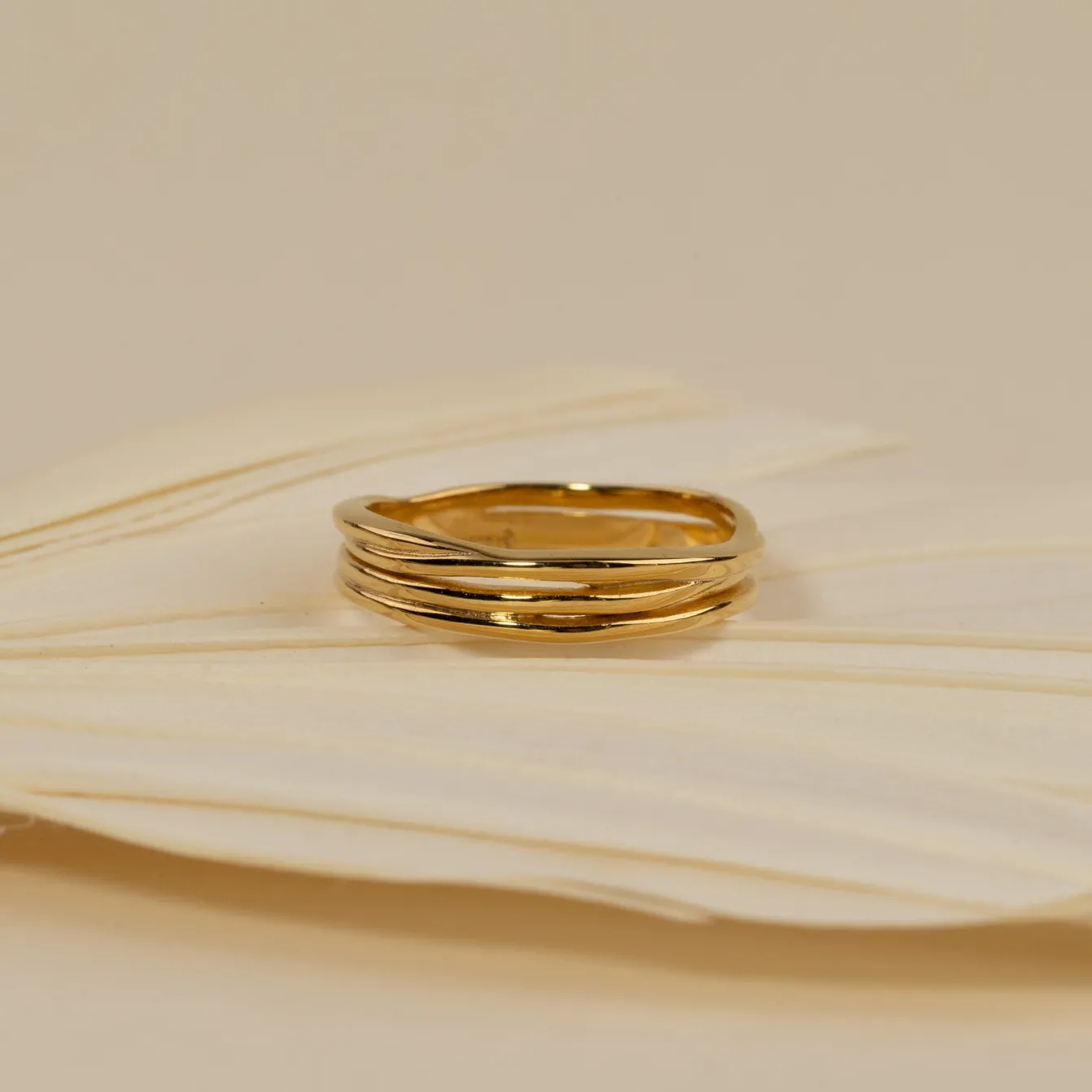 WILLOW GOLDEN RING