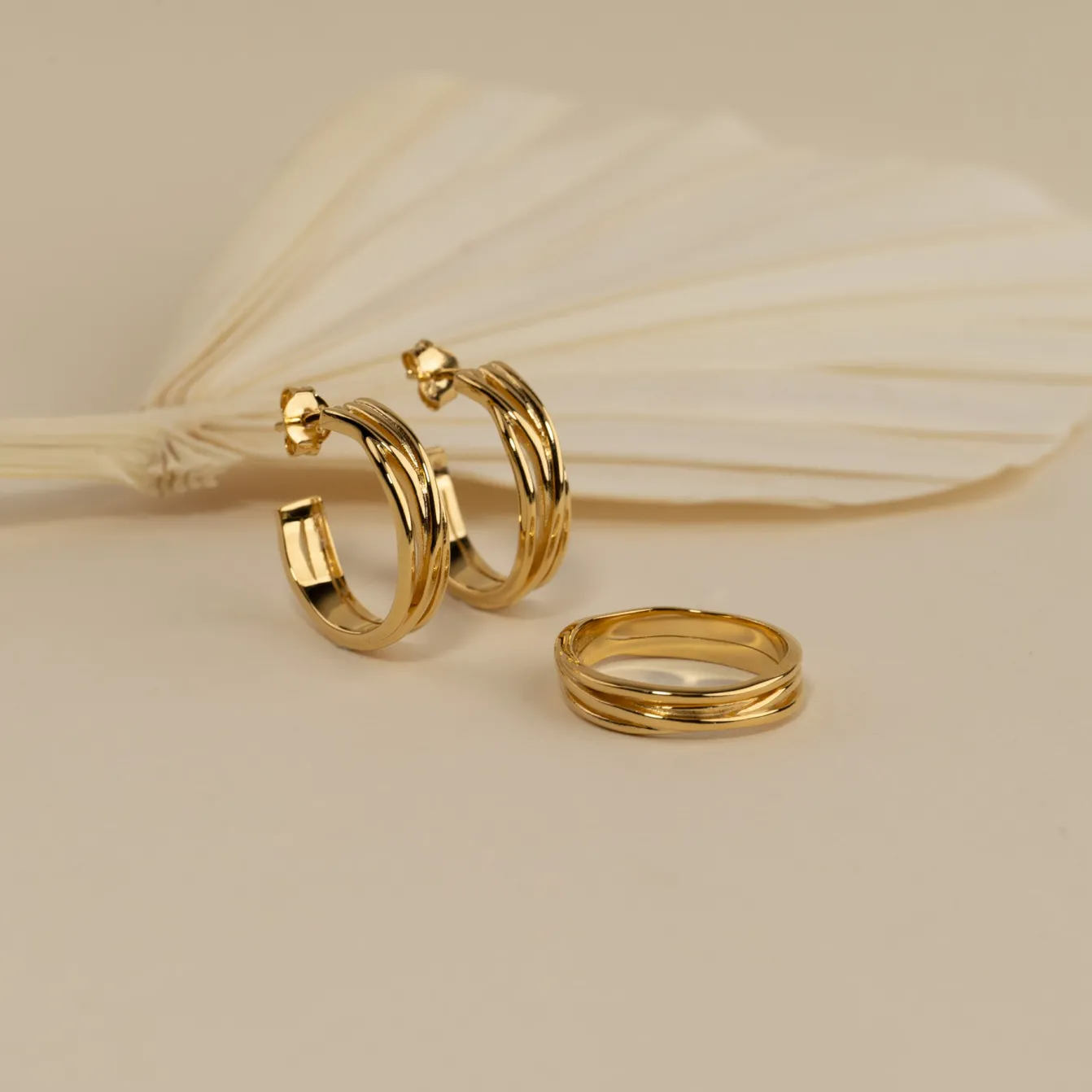 WILLOW GOLDEN RING