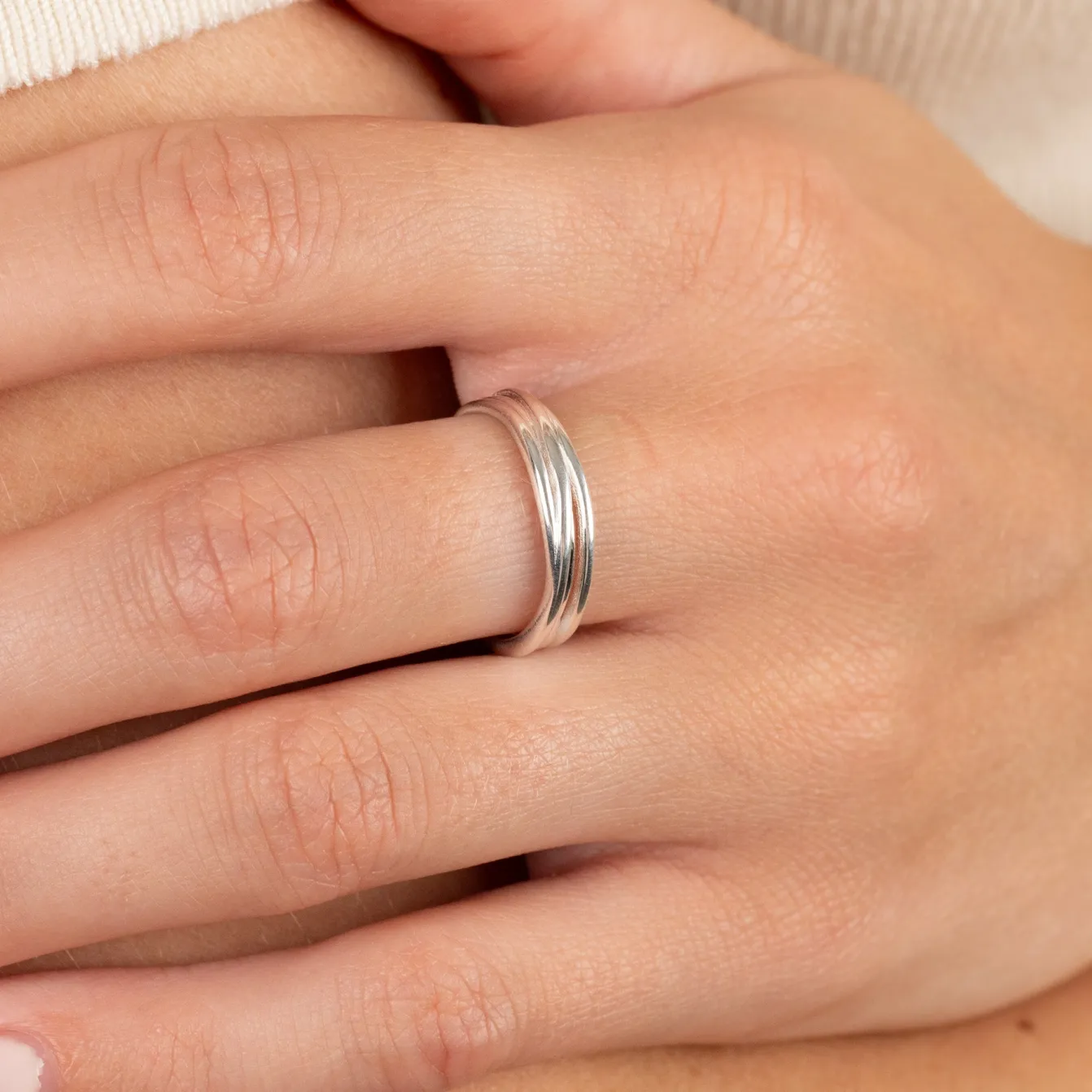 WILLOW SILVER RING