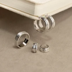 WILMA SILVER CREOL EARRING