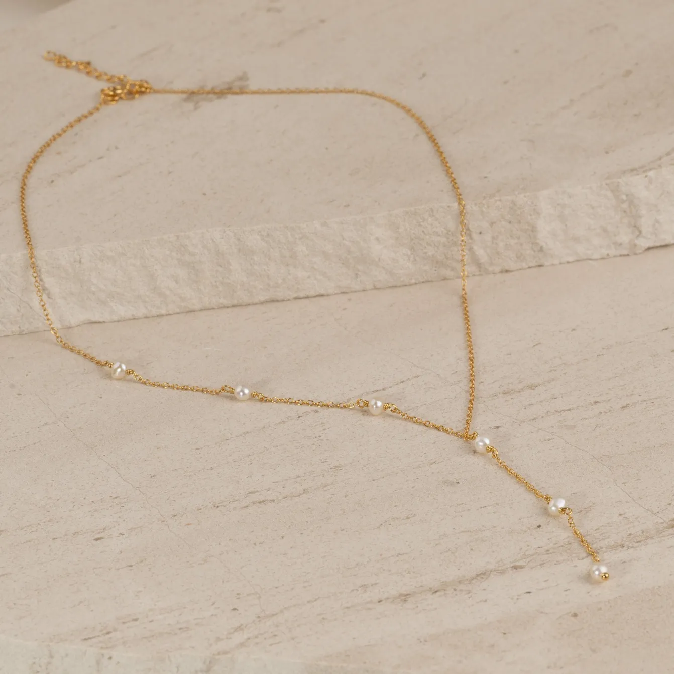 YASMIN PEARL GOLDEN NECKLACE