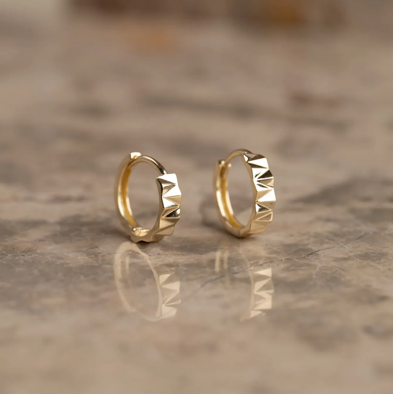 ZIGGY SOLID GOLD CREOL EARRING